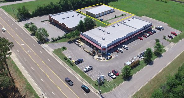 7982 Highway 64, Oakland, TN 38060